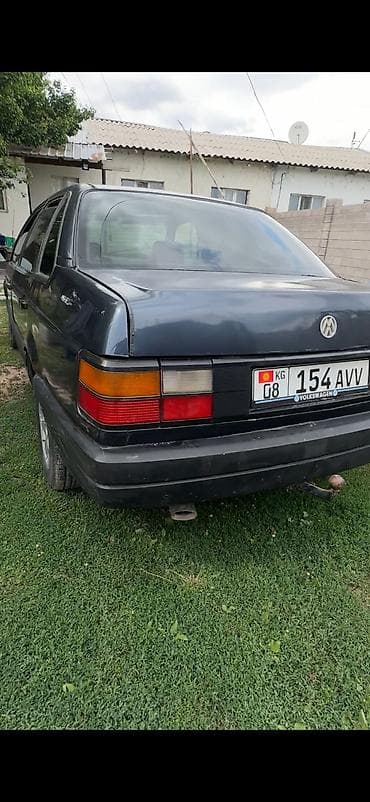 Унаа сатуу: Volkswagen Passat: 1989 г., Кол менен иштөөчү — 2