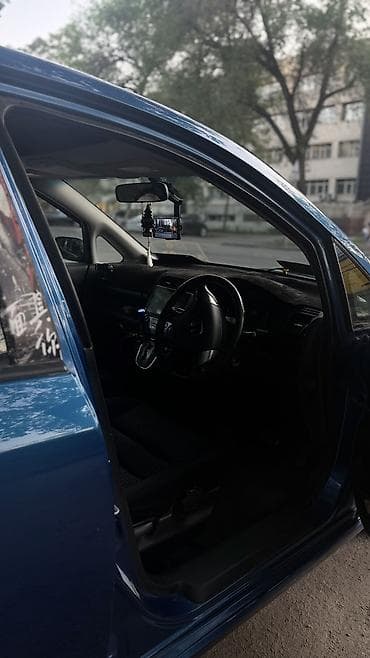 Продажа авто: Honda Stream: 2003 г., 1.7 л, Автомат, Бензин, Минивэн — 3