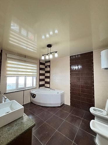 места арендага: 230 м², 6 бөлмө, Жылытылган, Жылуу пол, Кондиционер — 2