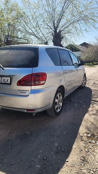 Продажа авто: Toyota Avensis Verso: 2001 г., Ручные, Бензин, Минивэн — 4