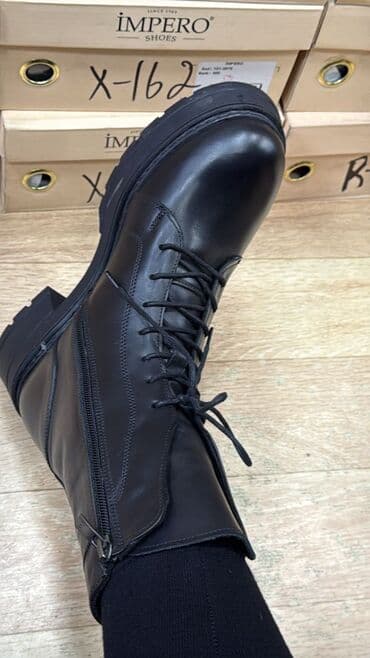 Новые ! 40 размер ! Женские черные кожаные ботинки Impero Shoes