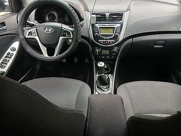 camry 1999: Hyundai Solaris: 2011 г., 1.6 л, Ручные, Бензин, Седан — 7