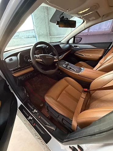 windom 20: Aion S — электрический седан Кузов и дизайн: - Белый цвет — 5