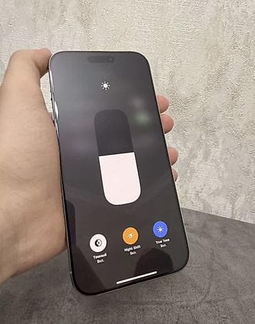 realme c35: IPhone 16 Pro Max, Б/у, 256 ГБ, Natural Titanium, Зарядное устройство, Чехол, 89 % — 2