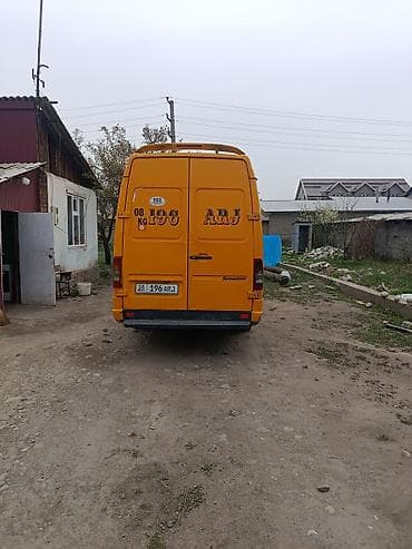 2 4 д: Mercedes-Benz Спринтер: 2004 г., Фургон — 4