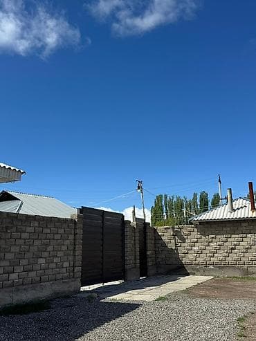 Продается дом в Кочкорском районе, село Кара-Тоо, ПМК 2. Количество