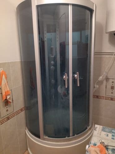 аквариум с рыбой: Душевая кабина Полукруглая, Покрытие: Тонированное — 3