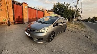 Honda Fit: 2008 г., 1.5 л, Автомат, Бензин, Хэтчбэк