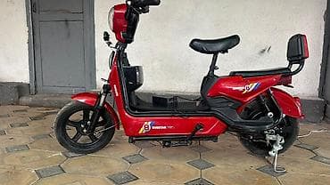 эко сити: Электроскутер Evestar - Компактный городской электроскутер в красном — 3