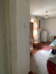 залог дом: 3 бөлмө, 58 кв. м, Хрущевка, 3 кабат, Эски ремонт — 6