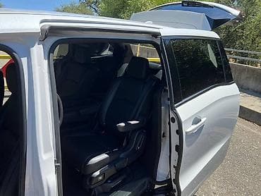 Продажа авто: Honda Odyssey: 2025 г., 3.5 л, Бензин — 3