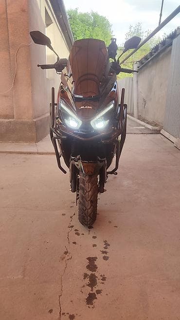 куртка мото: Скутер JILANG (модель на фото) - Кузов: спортивный дизайн, черный — 4