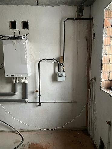 Окна на заказ: Настенный газовый водонагреватель белого цвета, оснащенный дымоходной — 2