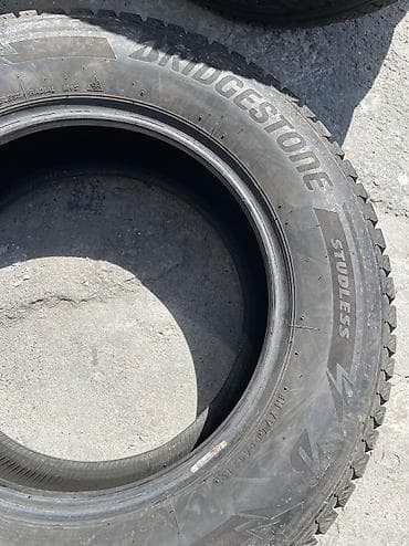 Шиналар 215 / 70 / R 16, Кыш, Колдонулган, Комплект, Жеңил унаалар, Жапония, Bridgestone — 4