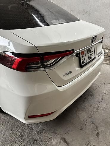 corolla: Toyota Corolla: 2021 г., 1.8 л, Вариатор, Гибрид, Седан — 4