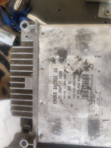 яшик для инструментов: Кабина Mercedes-Benz — 7