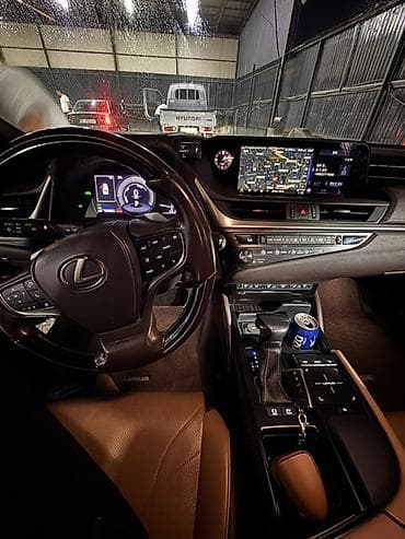 салон на gx470: Lexus ES: 2019 г., 2.5 л, Автомат, Гибрид, Седан — 6