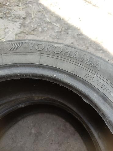 бир: Шиналар 175 / 65 / R 14, Кыш, Колдонулган, Жуп, Жеңил унаалар, Yokohama — 2