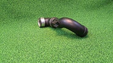 блок предохранителей: Шланг турбины интеркулера Е90 7 556 553 Год 2006 В отличном — 2