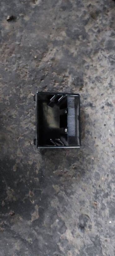 домкрат нексия: Неизвестная пепельница с японского автомобиля. Toyota, Nissan — 2