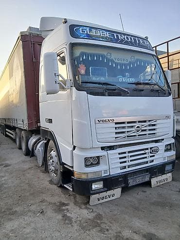 вольво продаю: Тягач, Volvo, 2002 г., Тентованный — 2