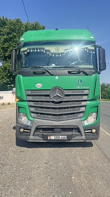 Унаа: Сүйрөгүч, Mercedes-Benz — 4