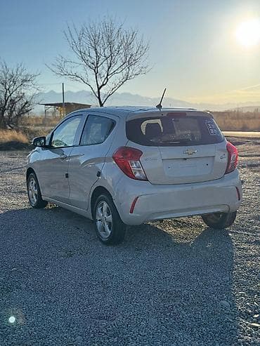 mazda 121: Chevrolet Spark: 2016 г., 1 л, Вариатор, Бензин, Универсал — 3