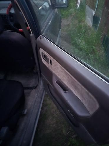 Mitsubishi Chariot: 1997 г., 1.9 л, Автомат, Бензин, Универсал — 4