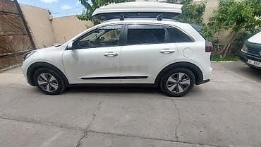 rd 1: Kia Niro: 2020 г., 1.6 л, Робот, Гибрид, Кроссовер — 8