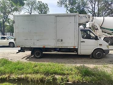Услуги: По городу и меж городу Рефрижераторный фургон Mercedes-Benz Sprinter — 1