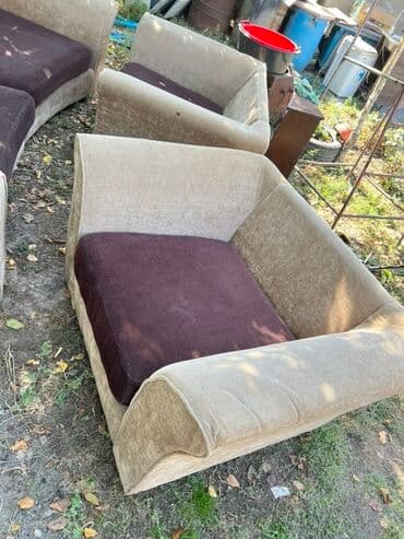 диван два кресла: Комплект мягкой мебели: изогнутый трехместный диван + два широких — 4