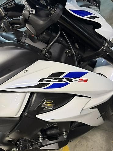 sg 9: Suzuki GSX-S1000 (накед-байк) — 3