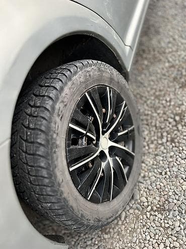 Продажа авто: Toyota Avensis: 2004 г., 2 л, Механика, Бензин, Седан — 7