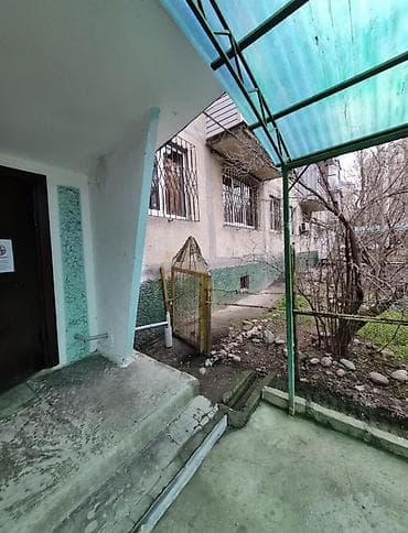 квартира прадажа: 2 комнаты, 46 м², 104 серия, 1 этаж, Косметический ремонт — 9
