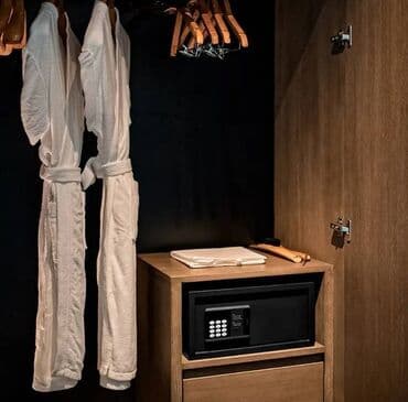 небольшой сейф: Сейф Meyvel SF3-350-200 подходит для использования в отелях и дома — 3