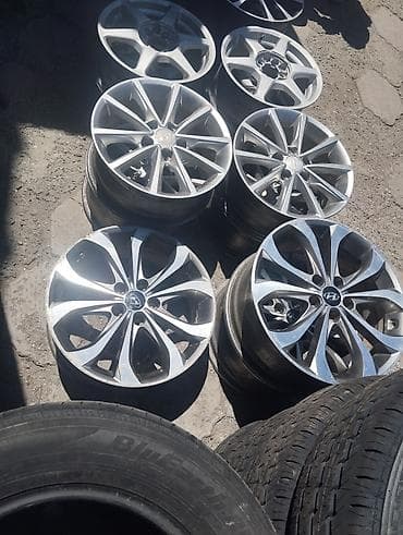 Литые Диски R 18 Hyundai, Комплект, отверстий - 5, Б/у