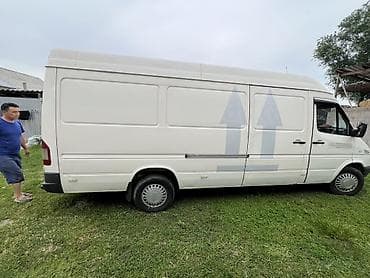 самый большой набор инструментов для авто: Легкий грузовик, Mercedes-Benz — 5