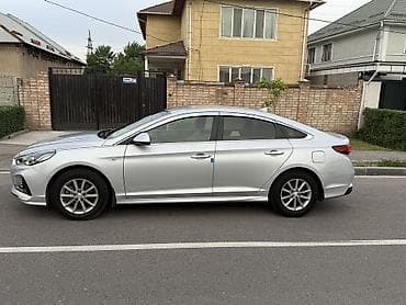 машина в идеальном состоянии: Hyundai Sonata: 2021 г., 2 л, Автомат, Газ, Седан — 4