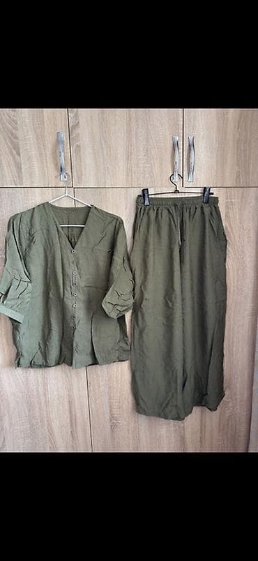 9 вещей за 1500 сом Женский комплект и свитер 1) Комплект из двух