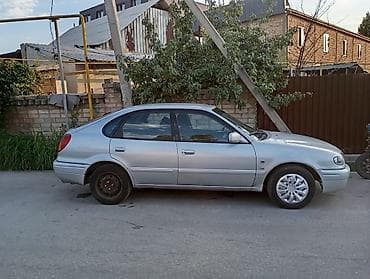 Toyota Corolla: 2002 г., Седан