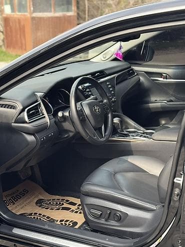 Toyota: Toyota Camry: 2017 г., Гибрид, Седан — 6