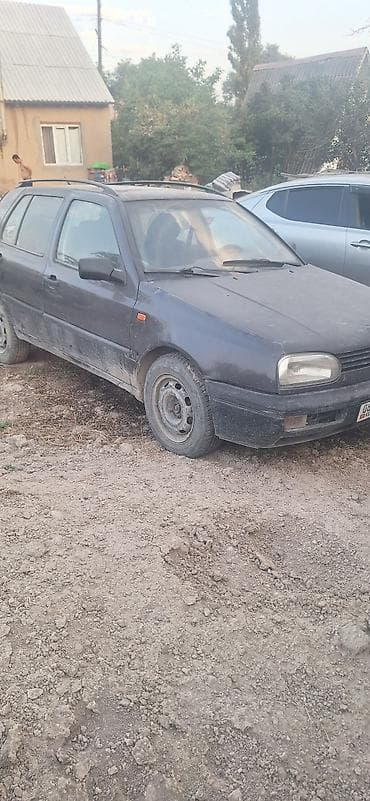 Продажа авто: Volkswagen Golf: 1993 г., 1.6 л, Механика, Бензин, Хэтчбэк — 3