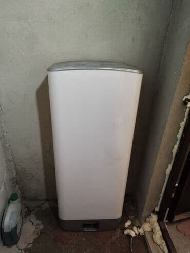 Продаю бак от аристона, модель Велис 100, ёмкость 100 литров. Состоит