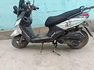 Скутер с доработками и ярким тюнингом освещения. Основные — 5