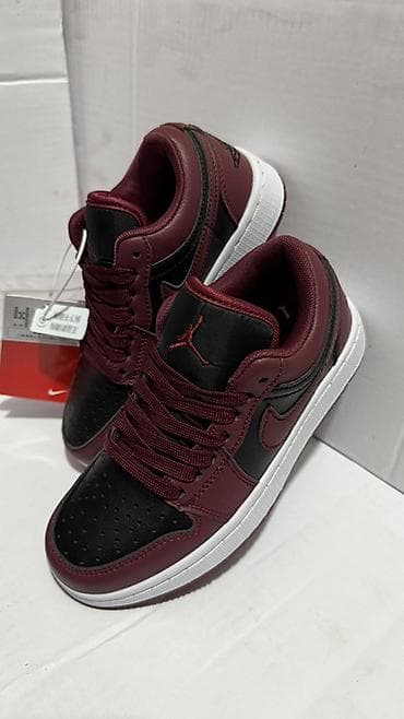 nike react: Кроссовки Nike Air Jordan 1 Low

• цвет: бордовый 
• размеры: 35 - 44 — 2