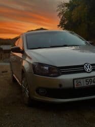 продажа подержанных автомобилей: Volkswagen Polo: 2013 г., 1.6 л, Механика, Бензин, Седан — 8