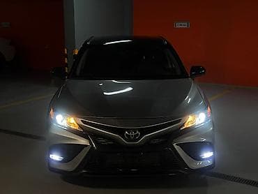 срочно гарит: Toyota Camry: 2019 г., 2.5 л, Автомат, Бензин, Седан — 2