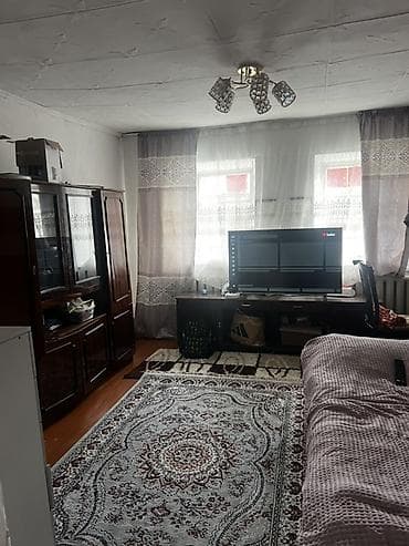 гараж без места: Дом в центре Новопокровка участком 8 соток фактически 12 По первой — 10