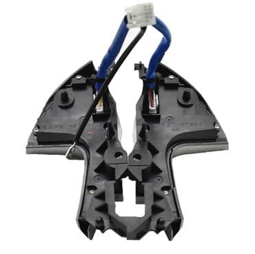 детская машина на пульте управления: Кнопки управления на рулевом колесе. переключатели на руле Toyota — 4