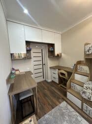 кровать с полками: Двухъярусная кровать, Б/у, С выкатной системой — 1